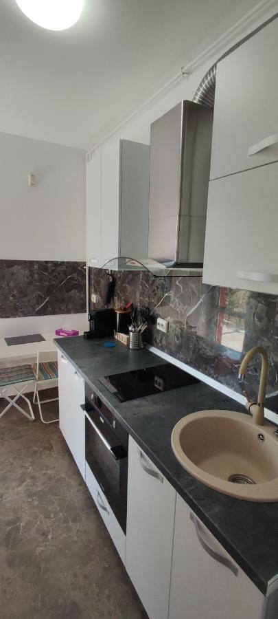 Belle View Sinaia-Free Parking Apartment Bagian luar foto